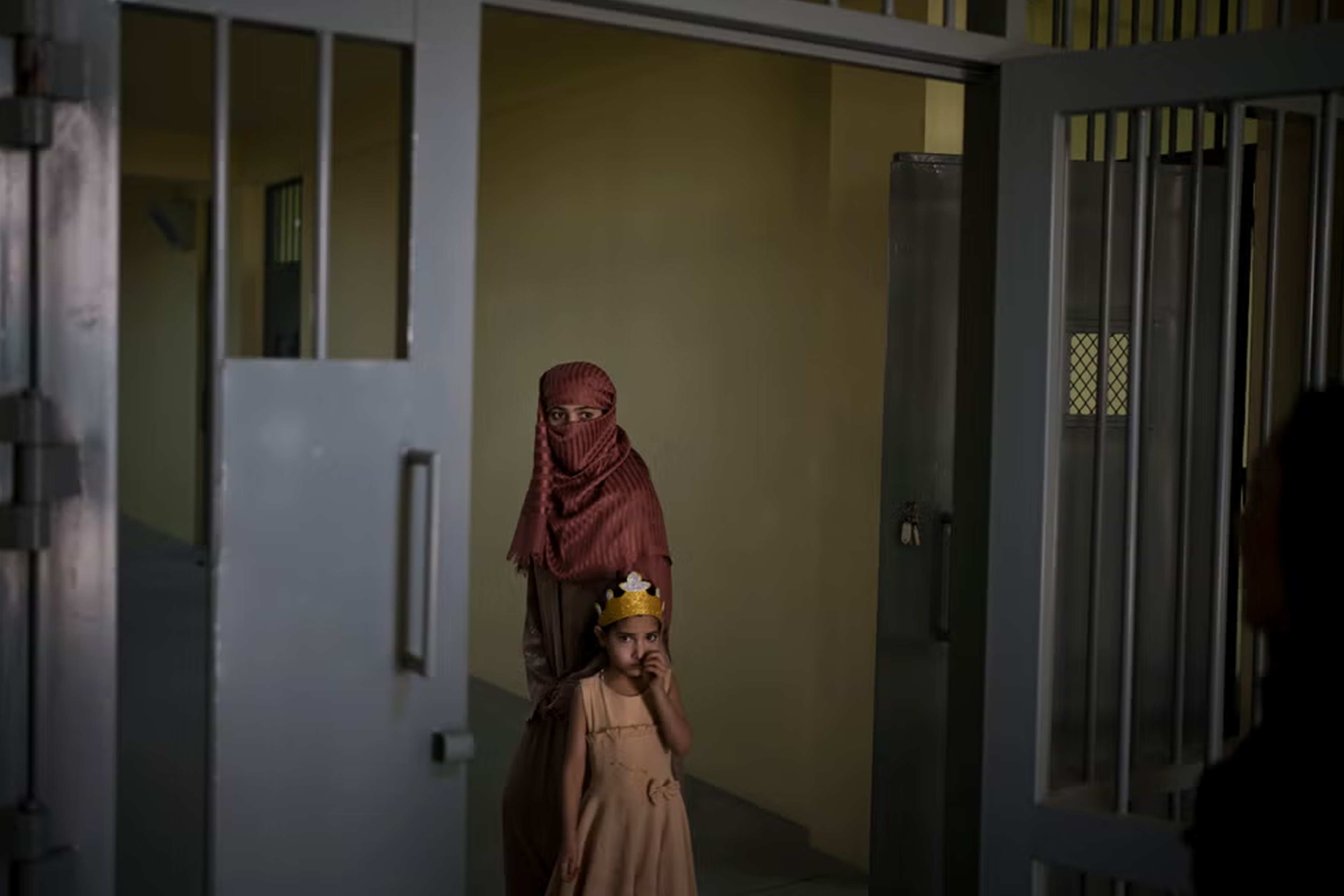 Les femmes détenues par les talibans : ce que révèlent les rapports sur les allégations de violences sexuelles et les conditions de détention