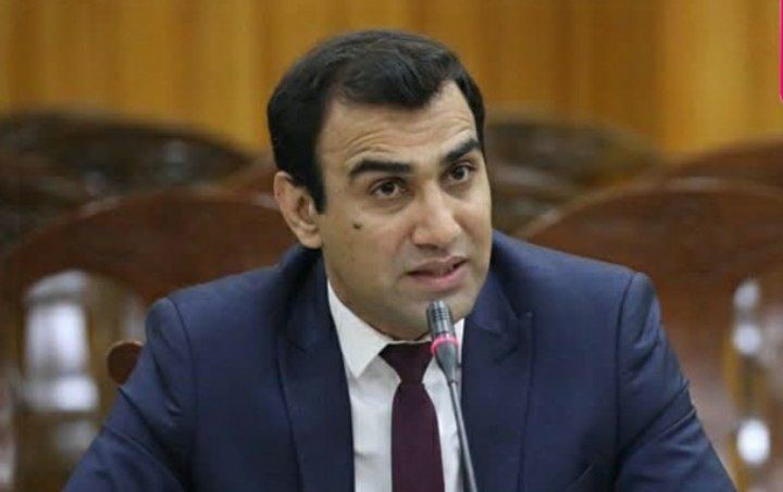 میاخیل: رهبر طالبان زنان را سرکوب اما در برابر حملات پاکستان سکوت می‌کند