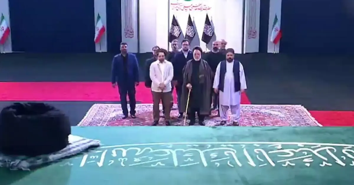 محقق و احمد مسعود در مراسم تشییع علی خامنه ای در تهران حضور یافتند