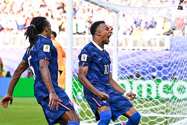 La France se qualifie pour les quarts de finale de la Coupe du monde 2026 grâce à un but de Mbappé